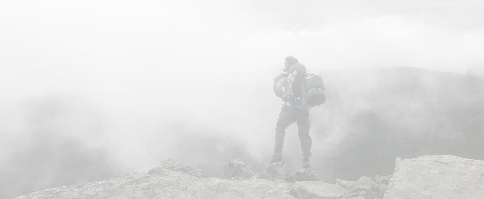 balazs-busznyak-3mtcyvbAqzM-unsplash bag